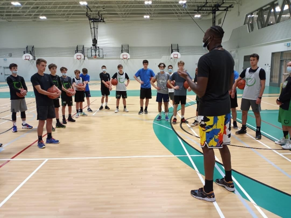 Moment magique pour nos joueurs de basket-ball